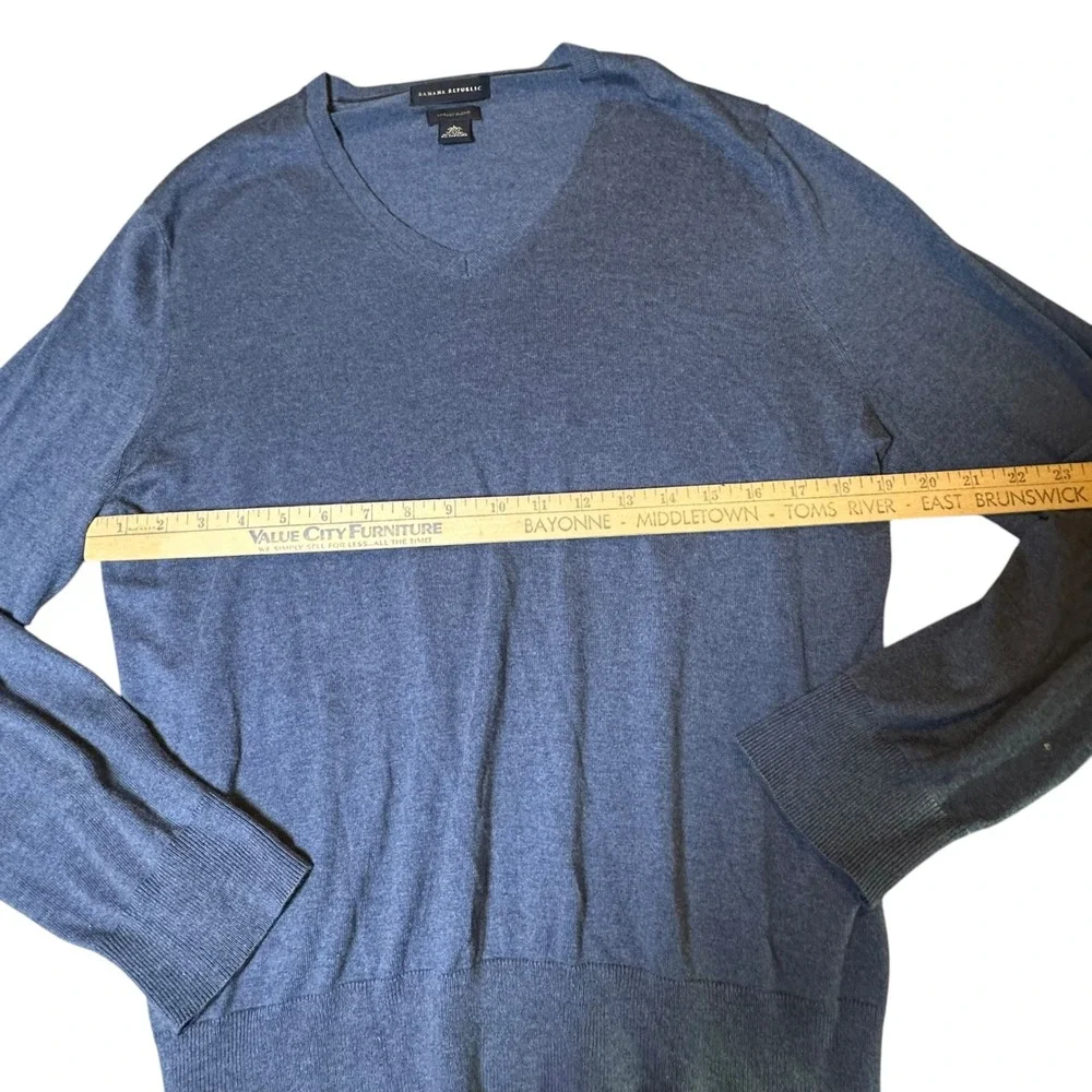 Banana Republic Mens Blue Silk Cotton Cashmere V-Neck Sweater Large Luxury Blend